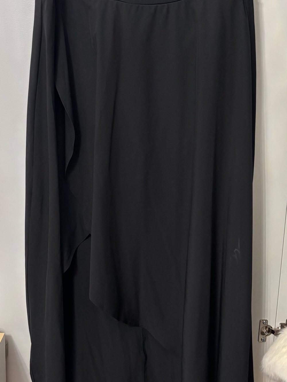 HALARA Black High-Low Draped Skirt